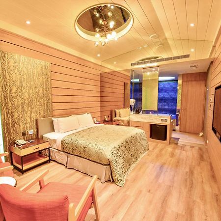 Luv U Motel Kaohsiung Zewnętrze zdjęcie