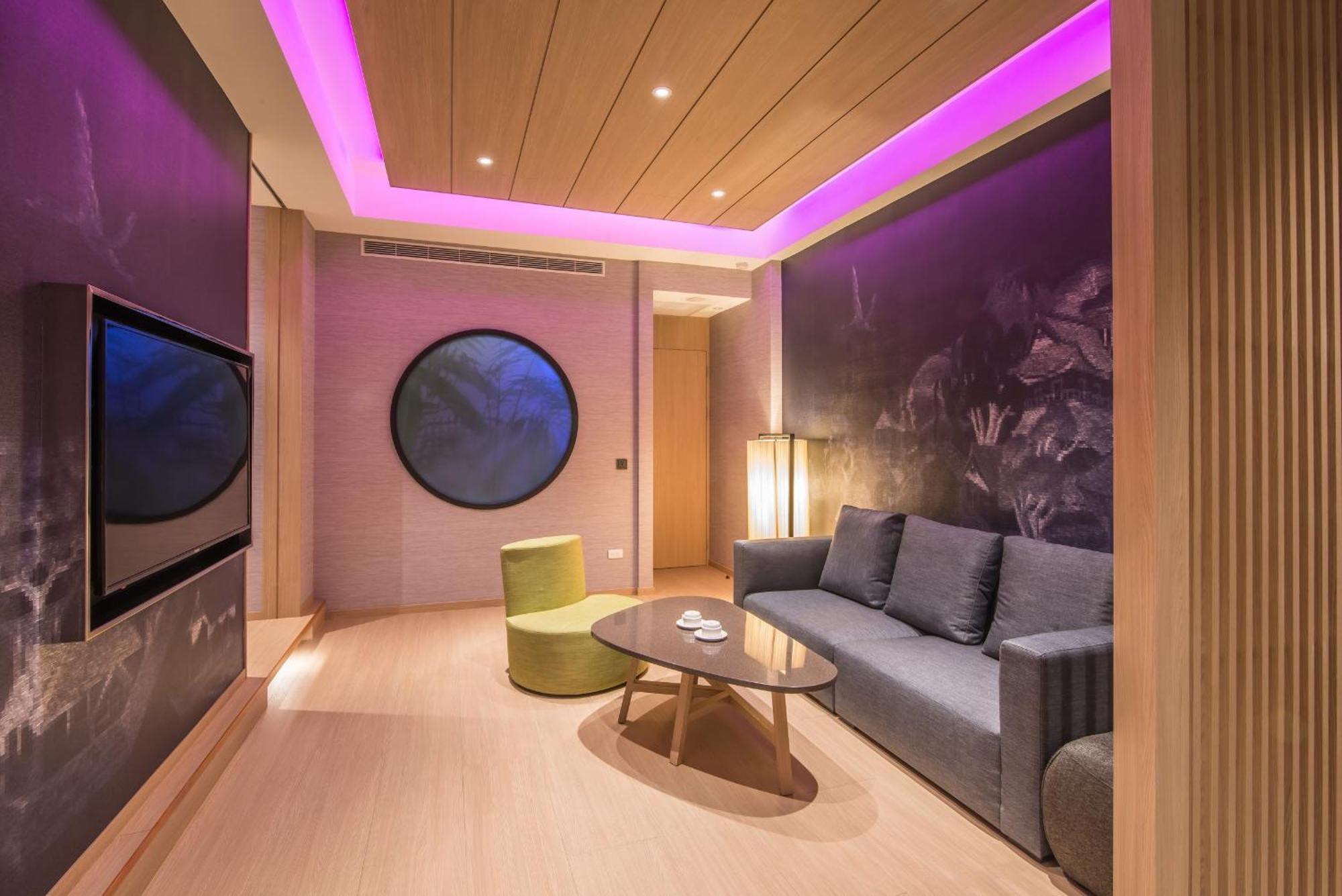 Luv U Motel Kaohsiung Zewnętrze zdjęcie