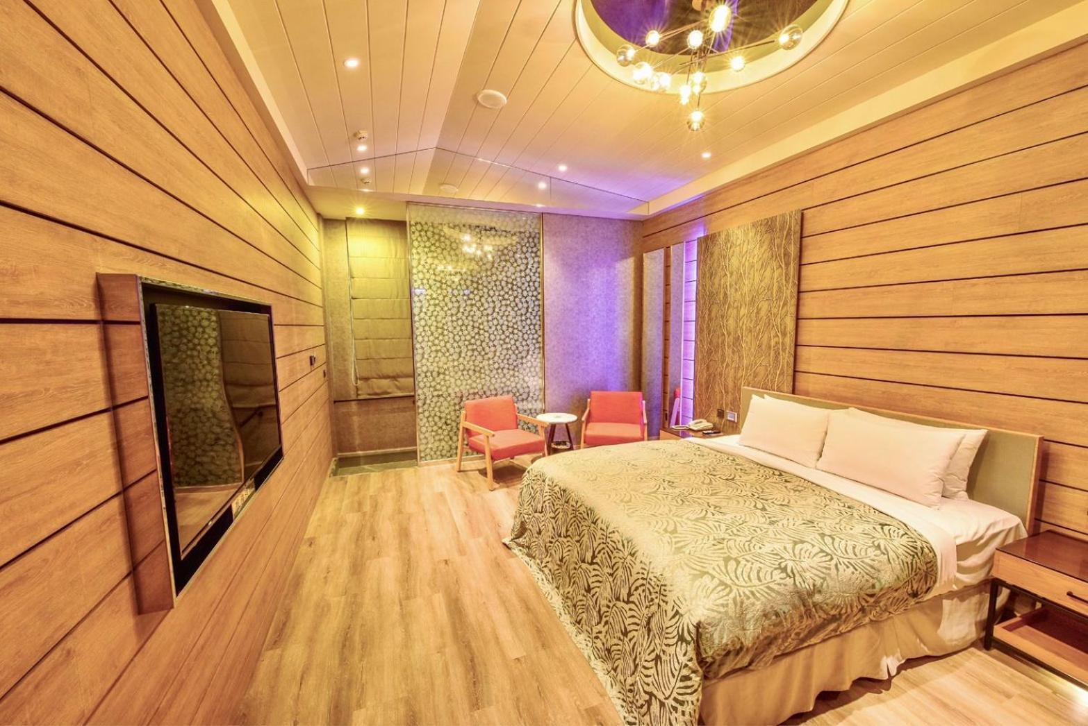 Luv U Motel Kaohsiung Zewnętrze zdjęcie
