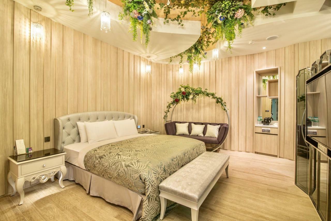 Luv U Motel Kaohsiung Zewnętrze zdjęcie